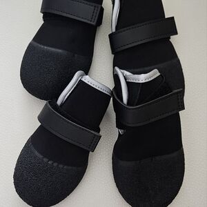 2 Pairs Dog Shoes